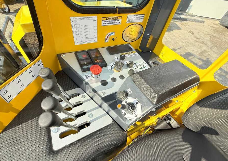 Combilift C4000 / DIESEL / DUPLEX - 4100MM / POSITIONER / ONLY 2951 MTH / LIKE NEW в лизинг Combilift C4000 / DIESEL / DUPLEX - 4100MM / POSITIONER / ONLY 2951 MTH / LIKE NEW: фото 18
