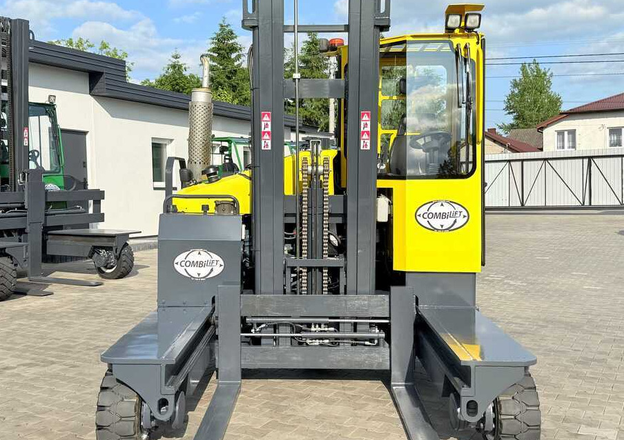 Combilift C4000 / DIESEL / DUPLEX - 4100MM / POSITIONER / ONLY 2951 MTH / LIKE NEW - Четырехсторонний погрузчик: фото 3 Combilift C4000 / DIESEL / DUPLEX - 4100MM / POSITIONER / ONLY 2951 MTH / LIKE NEW - Четырехсторонний погрузчик: фото 3