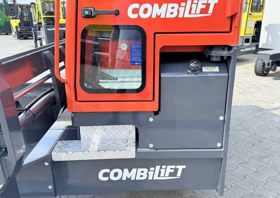 Combilift C4500 / DIESEL / TRIPLEX - 6420MM / FREE-LIFT / WIDE FORK POSITIONER - Четырехсторонний погрузчик: фото 3 Combilift C4500 / DIESEL / TRIPLEX - 6420MM / FREE-LIFT / WIDE FORK POSITIONER - Четырехсторонний погрузчик: фото 3