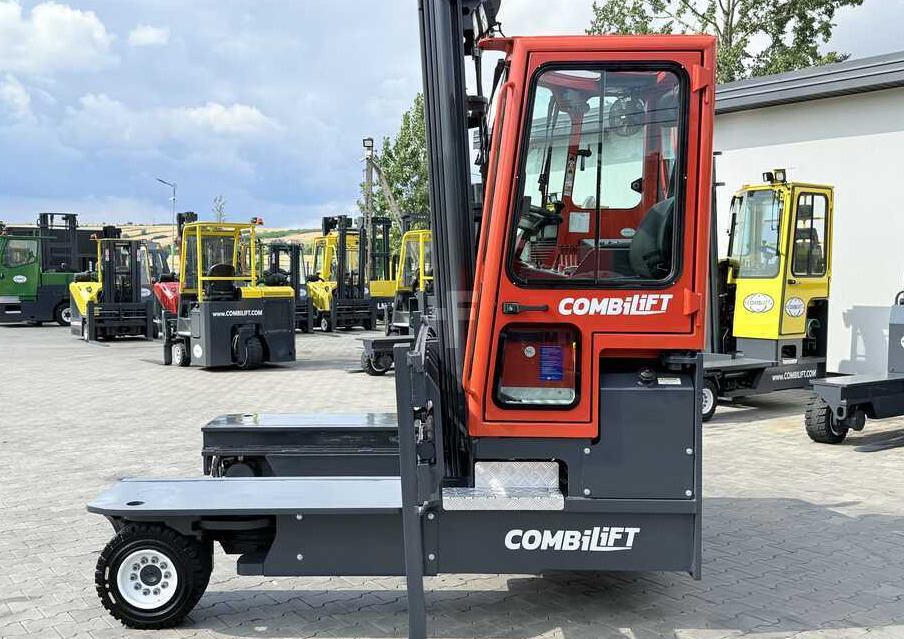 Combilift C4500 / DIESEL / TRIPLEX - 6420MM / FREE-LIFT / WIDE FORK POSITIONER - Четырехсторонний погрузчик: фото 2 Combilift C4500 / DIESEL / TRIPLEX - 6420MM / FREE-LIFT / WIDE FORK POSITIONER - Четырехсторонний погрузчик: фото 2