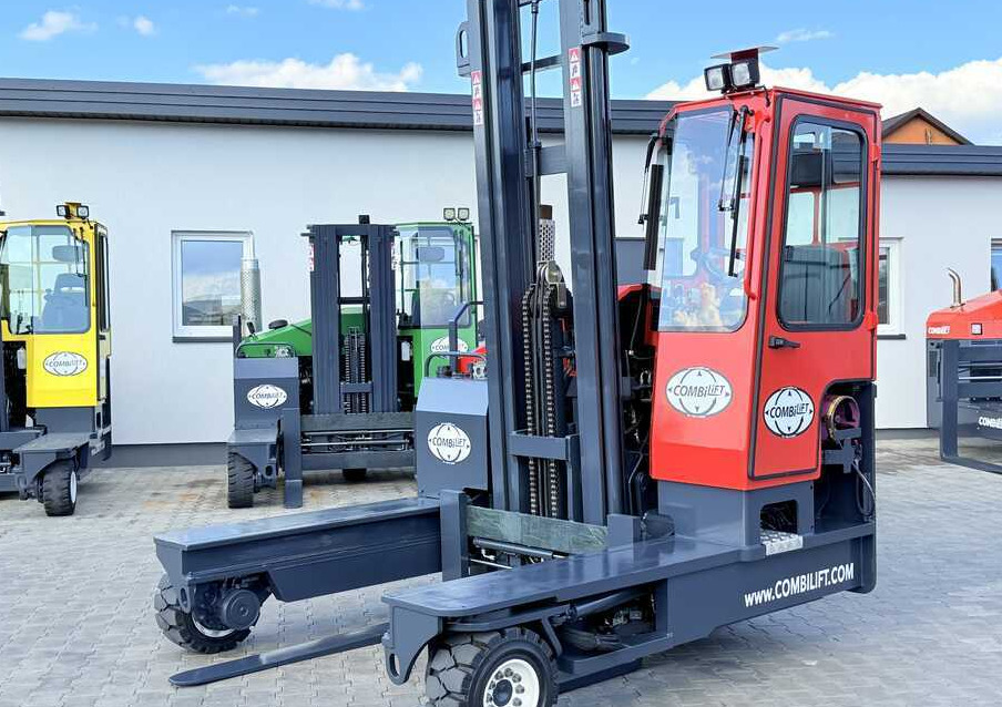 Combilift C4500 / LPG / DUPLEX - 4500MM / FORK POSITIONER / FREE LIFT / FULL CABIN / ONLY 6,178 HOURS / CONDITION – LIKE NEW! - Четырехсторонний погрузчик: фото 3 Combilift C4500 / LPG / DUPLEX - 4500MM / FORK POSITIONER / FREE LIFT / FULL CABIN / ONLY 6,178 HOURS / CONDITION – LIKE NEW! - Четырехсторонний погрузчик: фото 3
