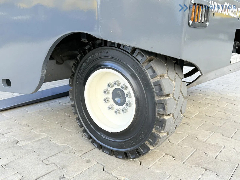 Combilift C5000SR / DIESEL / TRIPLEX MAST – 6100 MM / FORK POSITIONER / FULL CABIN C5000SR / DIESEL / TRIPLEX MAST – 6100 MM / FORK POSITI - Боковой погрузчик: фото 4 Combilift C5000SR / DIESEL / TRIPLEX MAST – 6100 MM / FORK POSITIONER / FULL CABIN C5000SR / DIESEL / TRIPLEX MAST – 6100 MM / FORK POSITI - Боковой погрузчик: фото 4