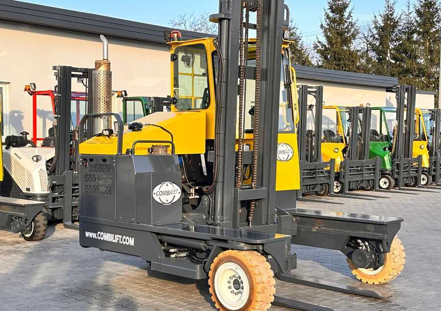 Combilift C5000XL / LPG / 2018 / DUPLEC5000XL / LPG / 2018 / DUPLEX / 4000MM / LIKE NEWX / 4000MM / LIKE NEW - Четырехсторонний погрузчик: фото 4 Combilift C5000XL / LPG / 2018 / DUPLEC5000XL / LPG / 2018 / DUPLEX / 4000MM / LIKE NEWX / 4000MM / LIKE NEW - Четырехсторонний погрузчик: фото 4
