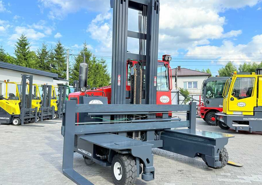 Combilift C8000 / GAS / TRIPLEX 8300 / WIDE FORK POSITIRONER / FREE-LIFT / A comprehensive range of four-way and side-loading forklifts. - Четырехсторонний погрузчик: фото 5 Combilift C8000 / GAS / TRIPLEX 8300 / WIDE FORK POSITIRONER / FREE-LIFT / A comprehensive range of four-way and side-loading forklifts. - Четырехсторонний погрузчик: фото 5