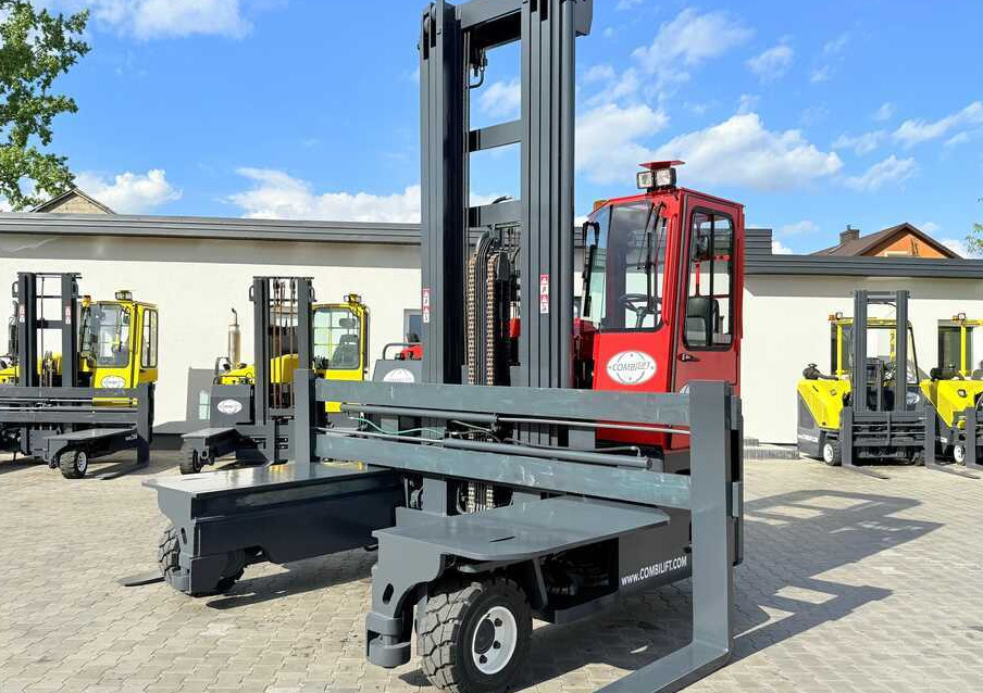Combilift C8000 / GAS / TRIPLEX 8300 / WIDE FORK POSITIRONER / FREE-LIFT / A comprehensive range of four-way and side-loading forklifts. - Четырехсторонний погрузчик: фото 1 Combilift C8000 / GAS / TRIPLEX 8300 / WIDE FORK POSITIRONER / FREE-LIFT / A comprehensive range of four-way and side-loading forklifts. - Четырехсторонний погрузчик: фото 1