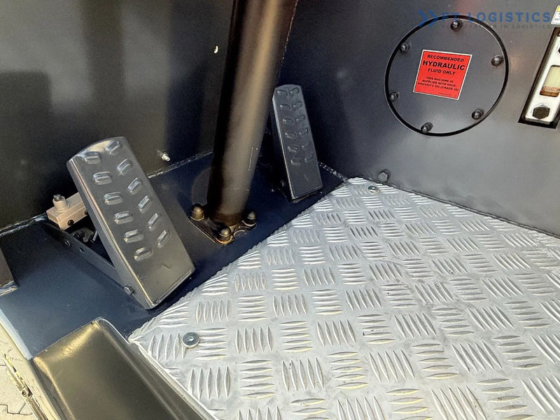 Четырехсторонний погрузчик Combilift CB4000 / GAS / TRIPLEX 5200MM / FREE LIFT / FORK POSITIONER / SIDE SHIFT / EXCELLENT CONDITION / Wide range of four-way and side: фото 11 Четырехсторонний погрузчик Combilift CB4000 / GAS / TRIPLEX 5200MM / FREE LIFT / FORK POSITIONER / SIDE SHIFT / EXCELLENT CONDITION / Wide range of four-way and side: фото 11