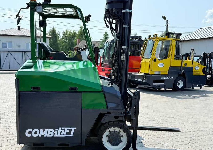 Combilift CBE4000 / TRIPLEX / 5200 / FREE-LIFT - Четырехсторонний погрузчик: фото 3 Combilift CBE4000 / TRIPLEX / 5200 / FREE-LIFT - Четырехсторонний погрузчик: фото 3