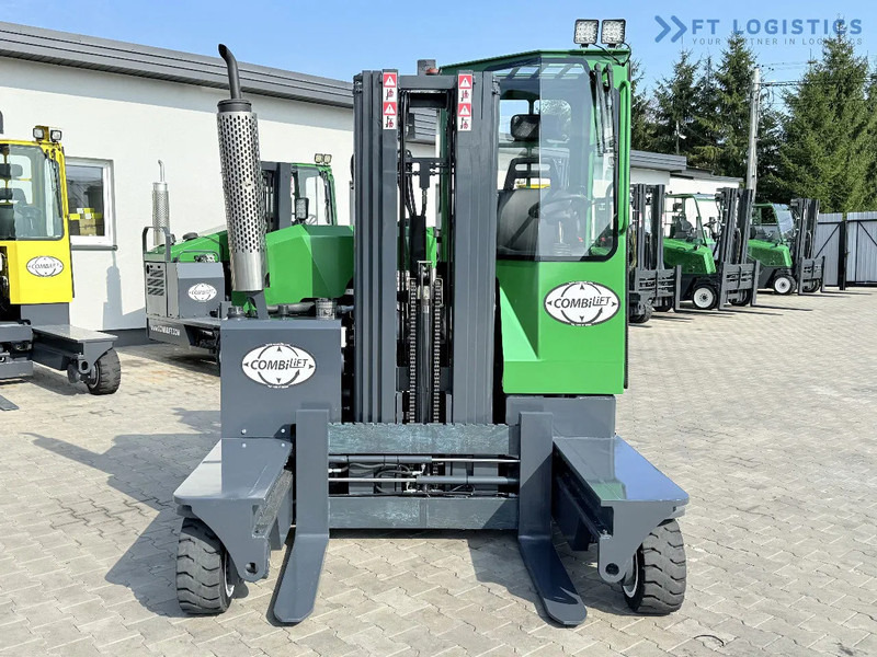 Combilift Combilift C2500 / GAS / TRIPLEX 4900MM / FREE LIFT / ONLY 2446 HOURS / FORK POSITIONER / FULL CABIN / PERFECT CONDITION / Wide r - Четырехсторонний погрузчик: фото 4 Combilift Combilift C2500 / GAS / TRIPLEX 4900MM / FREE LIFT / ONLY 2446 HOURS / FORK POSITIONER / FULL CABIN / PERFECT CONDITION / Wide r - Четырехсторонний погрузчик: фото 4