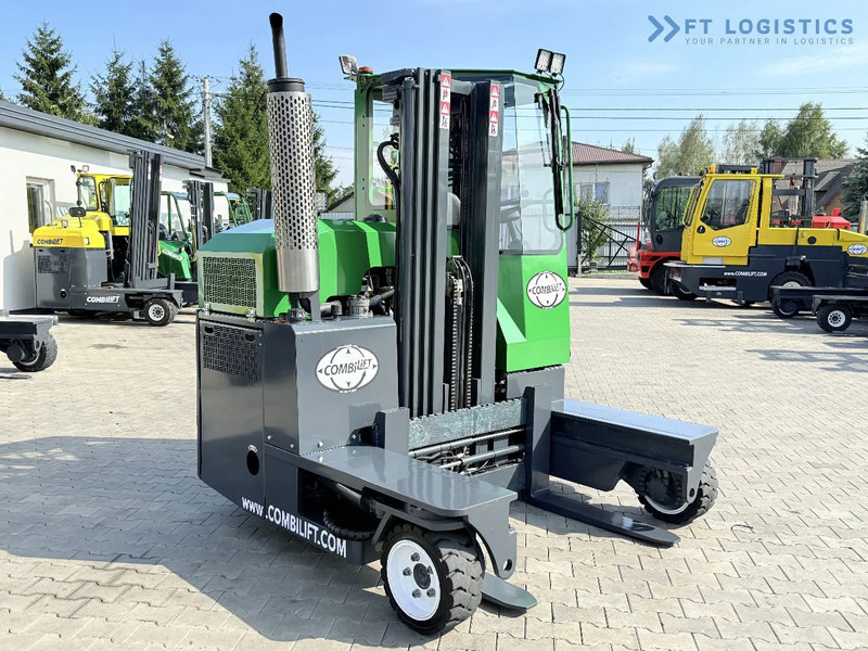Combilift Combilift C2500 / GAS / TRIPLEX 4900MM / FREE LIFT / ONLY 2446 HOURS / FORK POSITIONER / FULL CABIN / PERFECT CONDITION / Wide r - Четырехсторонний погрузчик: фото 5 Combilift Combilift C2500 / GAS / TRIPLEX 4900MM / FREE LIFT / ONLY 2446 HOURS / FORK POSITIONER / FULL CABIN / PERFECT CONDITION / Wide r - Четырехсторонний погрузчик: фото 5