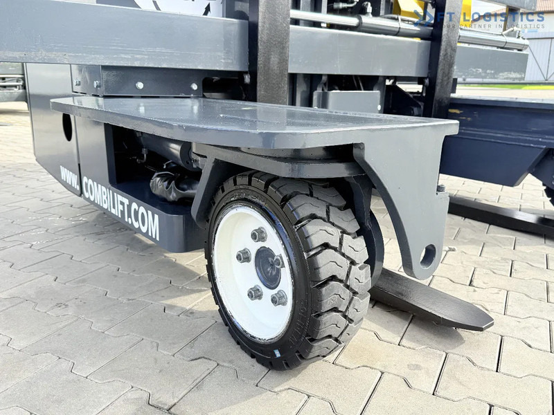 Combilift FOUR-WAY / MULTI-DIRECTIONAL FORKLIFT / ONLY 491 HOURS / C2500 / GAS / DUPLEX 4600MM / SHORT – ONLY 1900MM / WIDTH 2700MM WITH F - Четырехсторонний погрузчик: фото 5 Combilift FOUR-WAY / MULTI-DIRECTIONAL FORKLIFT / ONLY 491 HOURS / C2500 / GAS / DUPLEX 4600MM / SHORT – ONLY 1900MM / WIDTH 2700MM WITH F - Четырехсторонний погрузчик: фото 5