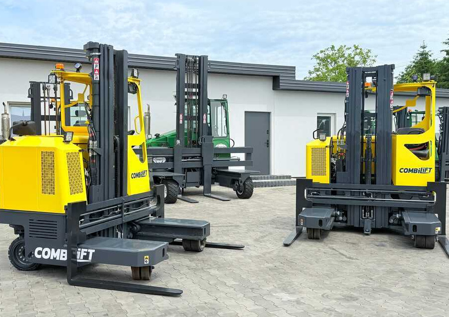 Combilift MR / ELECTRIC / TRIPLEX – 6000MM / FULL FREE LIFT / WIDE POSITIONER / FORK SIDESHIFT / ONLY 1400 HOURS / LIKE NEW - Четырехсторонний погрузчик: фото 3 Combilift MR / ELECTRIC / TRIPLEX – 6000MM / FULL FREE LIFT / WIDE POSITIONER / FORK SIDESHIFT / ONLY 1400 HOURS / LIKE NEW - Четырехсторонний погрузчик: фото 3