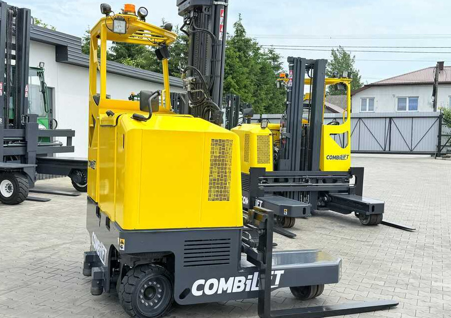 Combilift MR / ELECTRIC / TRIPLEX – 6000MM / FULL FREE LIFT / WIDE POSITIONER / FORK SIDESHIFT / ONLY 1400 HOURS / LIKE NEW - Четырехсторонний погрузчик: фото 5 Combilift MR / ELECTRIC / TRIPLEX – 6000MM / FULL FREE LIFT / WIDE POSITIONER / FORK SIDESHIFT / ONLY 1400 HOURS / LIKE NEW - Четырехсторонний погрузчик: фото 5