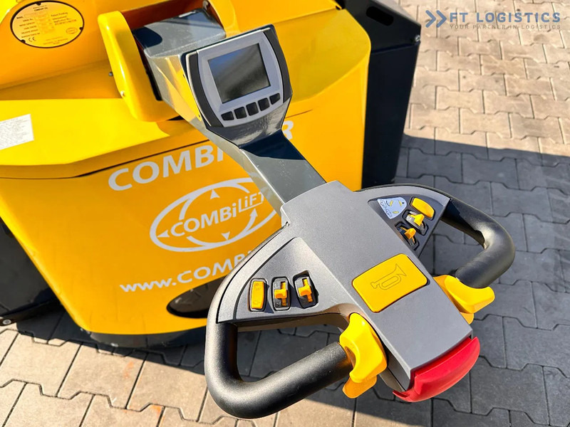 Штабелер Combilift WR-4 / DUPLEX / 4.5M / 2017 / ONLY 30 MTH / LIKE NEW / 1500KG: фото 12