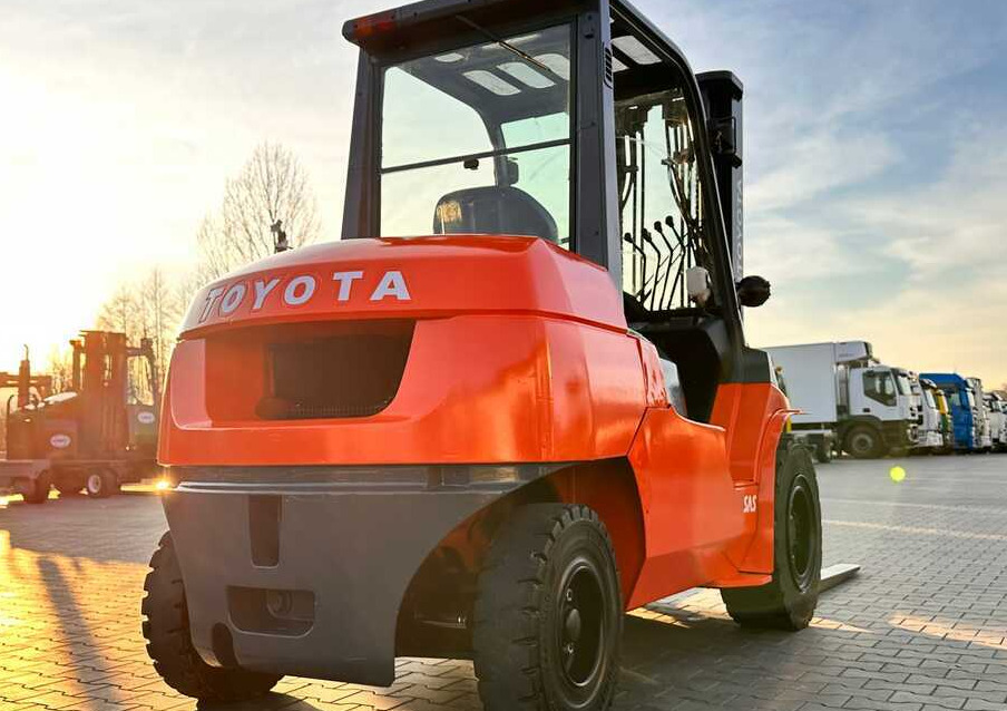 Дизельный погрузчик Toyota 42-4FD40 / DIESEL / 4500KG / DUPLEX / FORKS 1400MM / WELL-MAINTAINED: фото 9