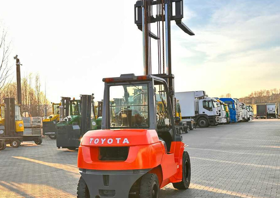 Дизельный погрузчик Toyota 42-4FD40 / DIESEL / 4500KG / DUPLEX / FORKS 1400MM / WELL-MAINTAINED: фото 27