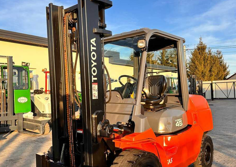 Дизельный погрузчик Toyota 42-4FD40 / DIESEL / 4500KG / DUPLEX / FORKS 1400MM / WELL-MAINTAINED: фото 16