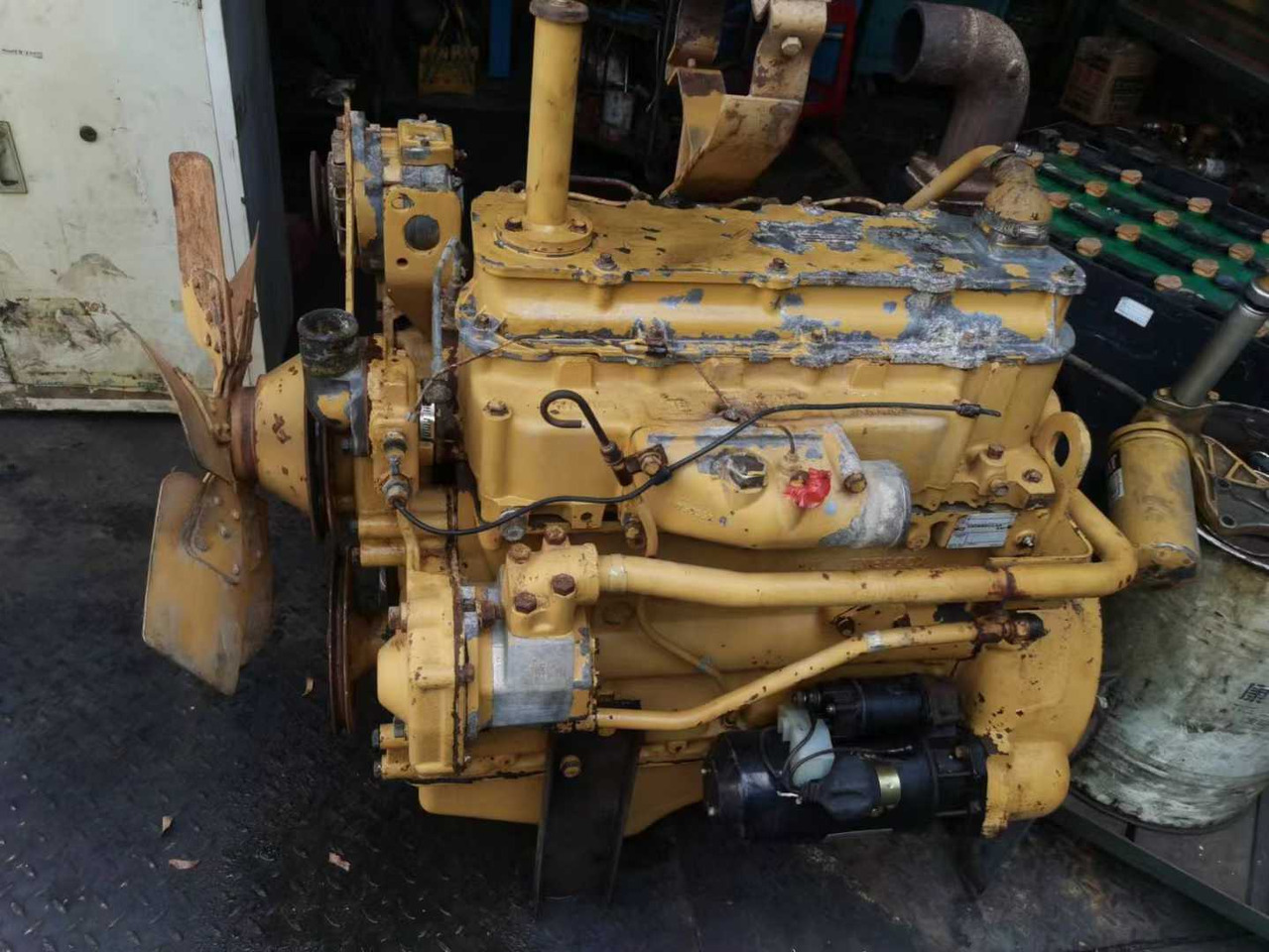 CATERPILLAR 3204C - Двигатель и запчасти для Бульдозеров: фото 1 CATERPILLAR 3204C - Двигатель и запчасти для Бульдозеров: фото 1