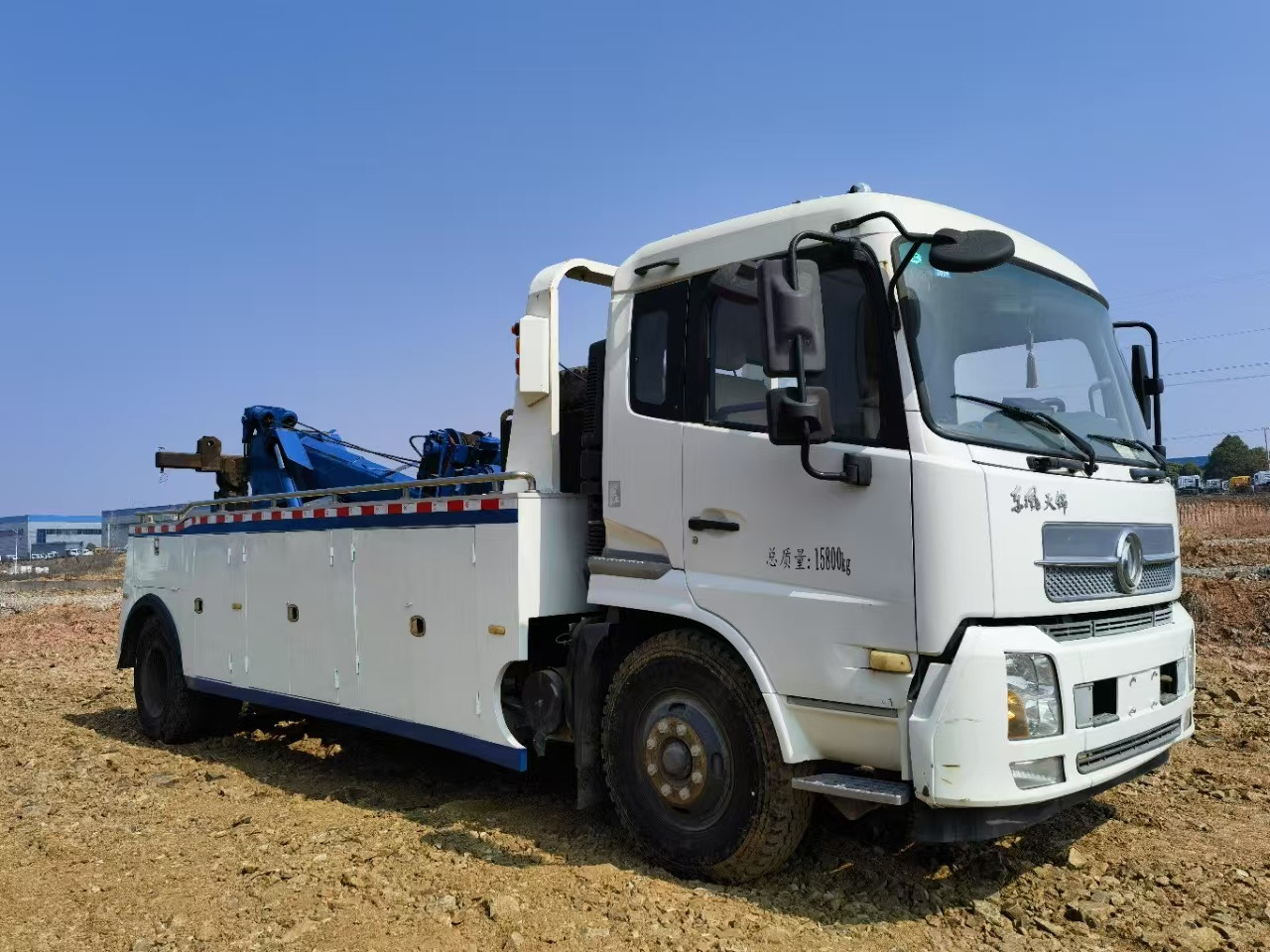 DONGFENG 4×2,12tons - Эвакуатор: фото 1 DONGFENG 4×2,12tons - Эвакуатор: фото 1