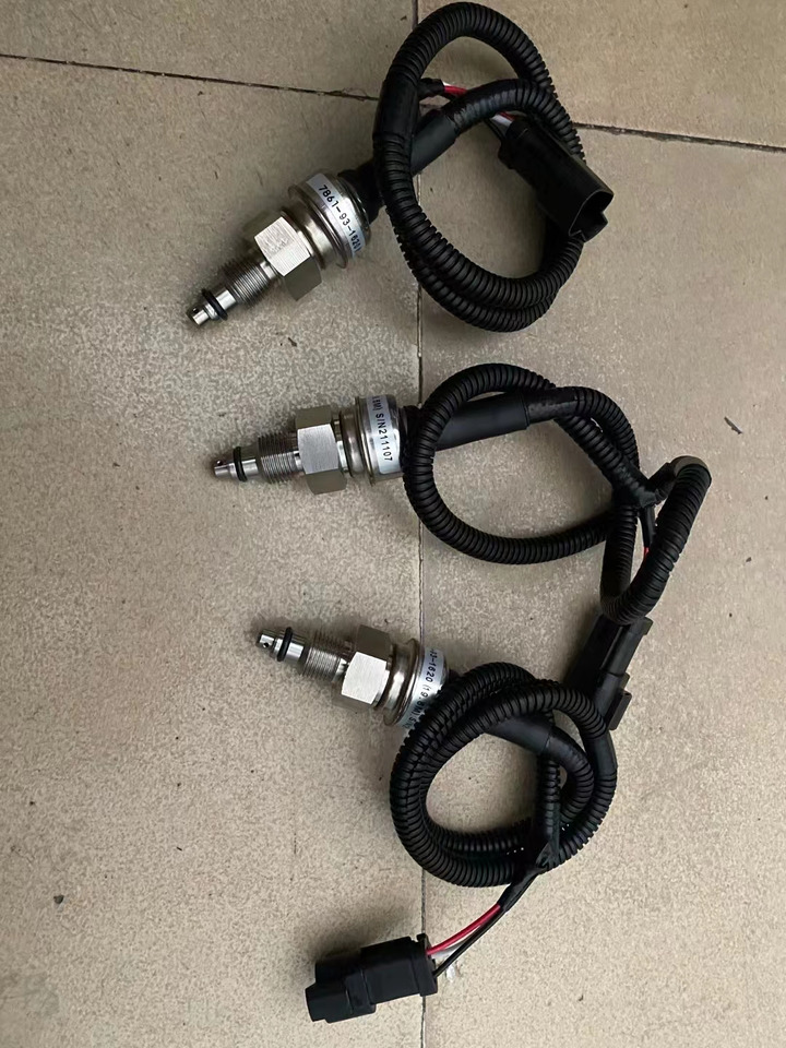 KOMATSU 7861-93-1620 - Сенсор для Грузовых шасси: фото 1 KOMATSU 7861-93-1620 - Сенсор для Грузовых шасси: фото 1