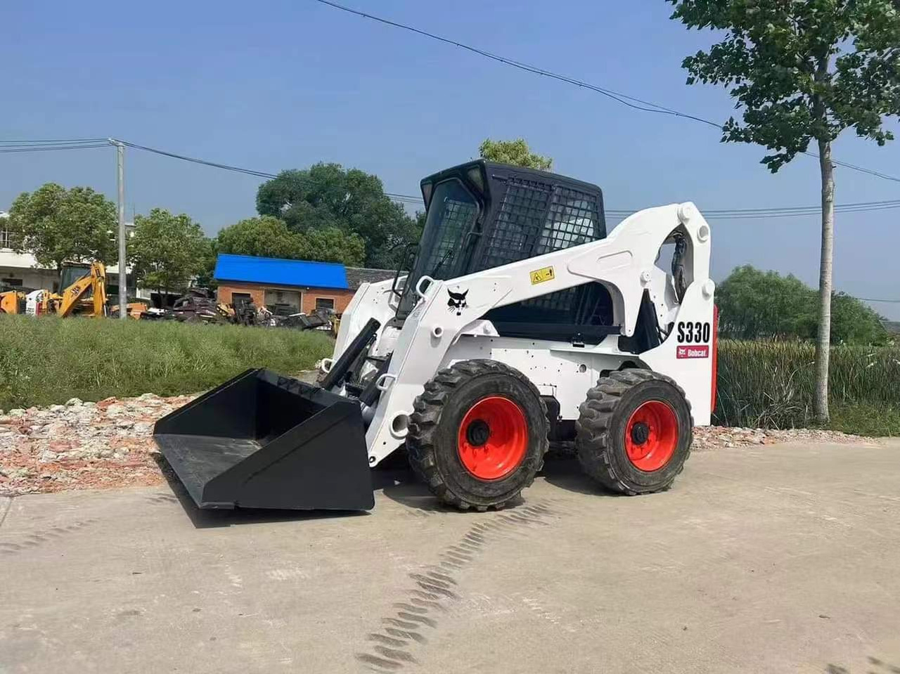 BOBCAT Used Heavy Construction Equipment bobcat S330 Second Hand Skid Steers Used Machine Hot Sale - Мини-погрузчик с бортовым поворотом: фото 2 BOBCAT Used Heavy Construction Equipment bobcat S330 Second Hand Skid Steers Used Machine Hot Sale - Мини-погрузчик с бортовым поворотом: фото 2