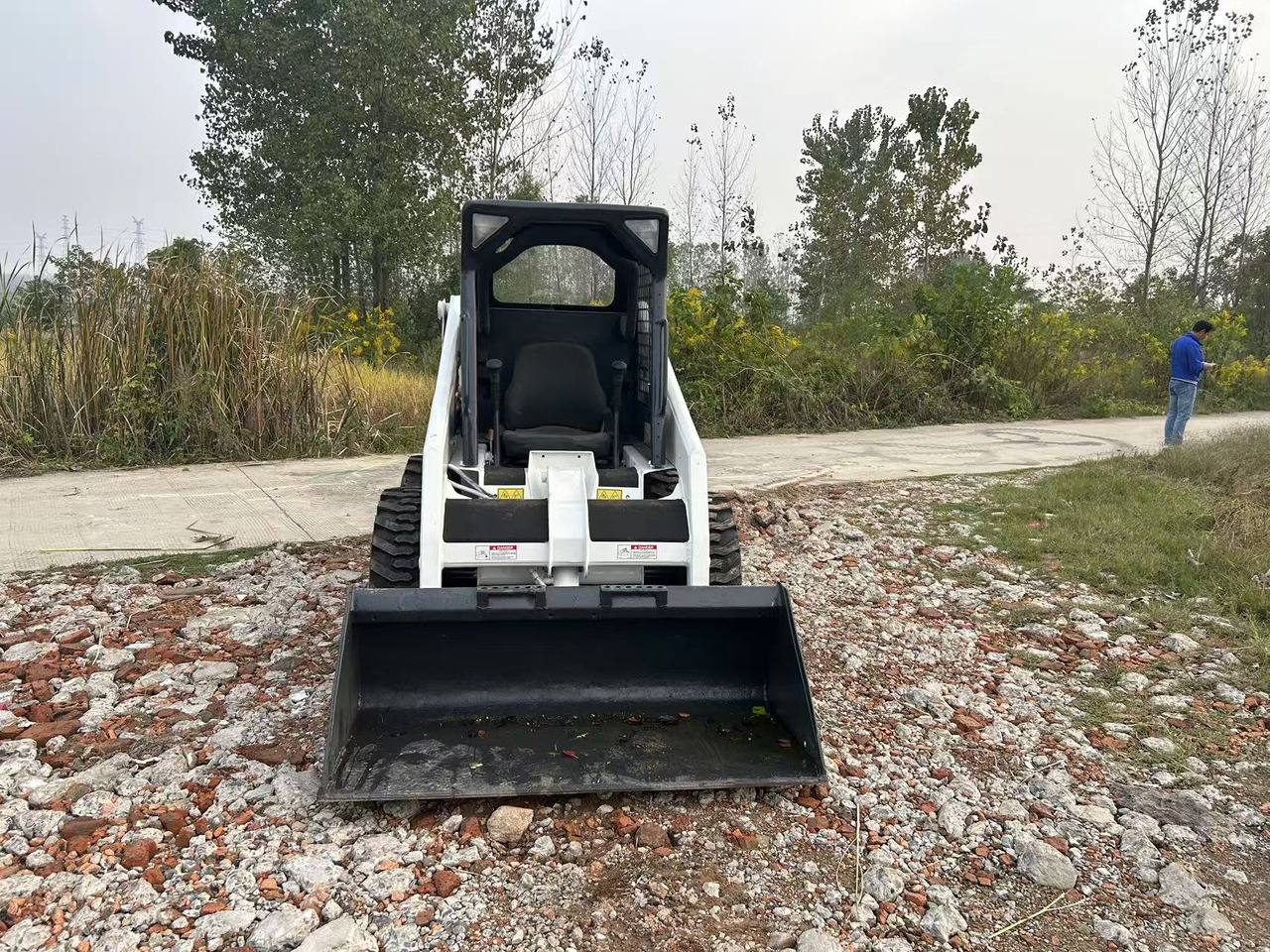 BOBCAT used skidsteer Bobcat S130 - Мини-погрузчик с бортовым поворотом: фото 2 BOBCAT used skidsteer Bobcat S130 - Мини-погрузчик с бортовым поворотом: фото 2