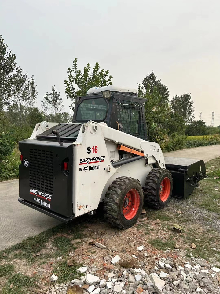 BOBCAT used skidsteer wheel Bobcat S18 High Quality - Мини-погрузчик с бортовым поворотом: фото 3 BOBCAT used skidsteer wheel Bobcat S18 High Quality - Мини-погрузчик с бортовым поворотом: фото 3
