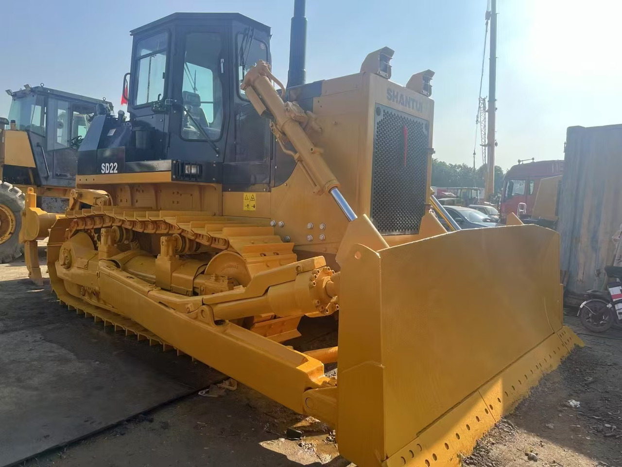 BULLDOZER China Brand Bulldozer Shantui SD22 Used Bulldozer Low Price Bulldozer Market Machinery and Equipment for Sale - Бульдозер: фото 4 BULLDOZER China Brand Bulldozer Shantui SD22 Used Bulldozer Low Price Bulldozer Market Machinery and Equipment for Sale - Бульдозер: фото 4