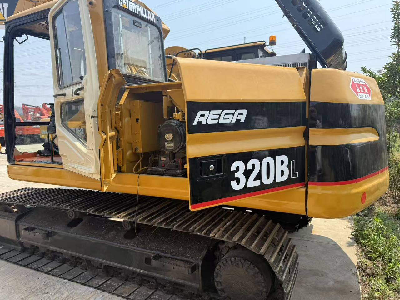 CATERPILLAR CRAWLER EXCAVATOR CAT 320B in Low Price for Hot Sale - Гусеничный экскаватор: фото 1 CATERPILLAR CRAWLER EXCAVATOR CAT 320B in Low Price for Hot Sale - Гусеничный экскаватор: фото 1