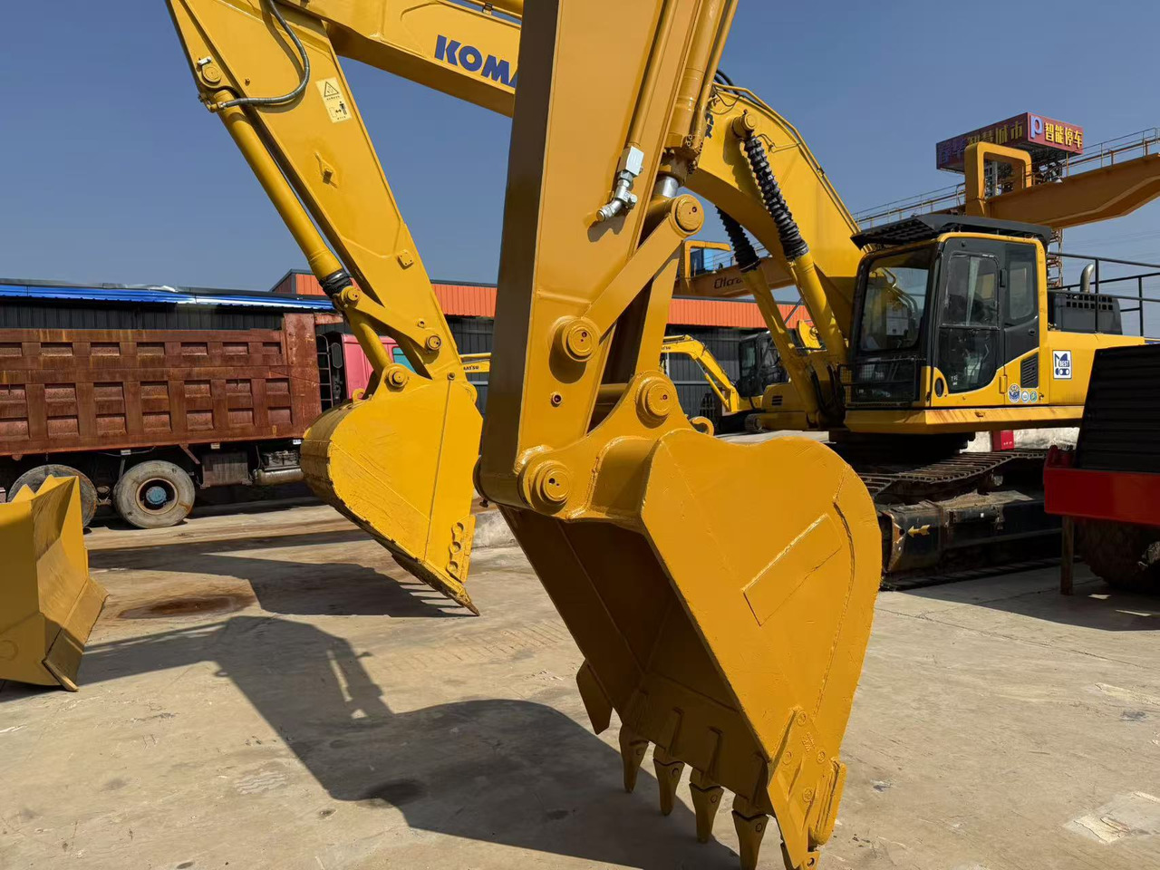 EXCAVATOR Used Caterpillar Excavator 320C Secondhand Cat320C 320CL Crawler Excavator for Sale - Экскаватор: фото 3 EXCAVATOR Used Caterpillar Excavator 320C Secondhand Cat320C 320CL Crawler Excavator for Sale - Экскаватор: фото 3