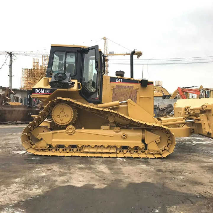 Good Condition D6m Mini Bulldozer New Crawler Bulldozer with Parts Price Bulldozers - Бульдозер: фото 3 Good Condition D6m Mini Bulldozer New Crawler Bulldozer with Parts Price Bulldozers - Бульдозер: фото 3