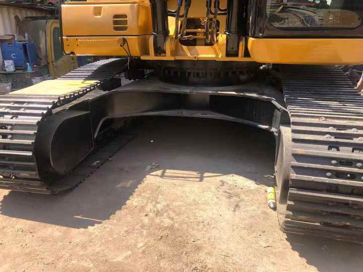 Good Condition Used CAT Excavator Japan 330D Original Used Excavator Cat 330D in Stock - Гусеничный экскаватор: фото 4 Good Condition Used CAT Excavator Japan 330D Original Used Excavator Cat 330D in Stock - Гусеничный экскаватор: фото 4