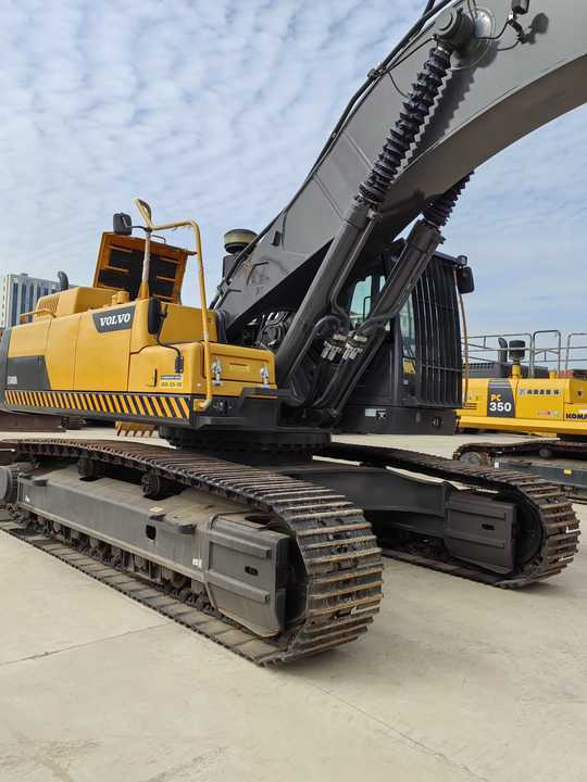 Good Condition VOLVO EC480DL Excavator Low Price Large Hydraulic Crawler Excavator volvo 480dl for Sale - Экскаватор: фото 5 Good Condition VOLVO EC480DL Excavator Low Price Large Hydraulic Crawler Excavator volvo 480dl for Sale - Экскаватор: фото 5