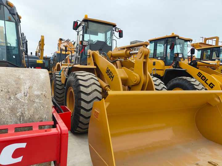 Heavy-Duty CAT966H Wheel Loader for Sale - Excavator Attachment Compatible | Export Ready - Колёсный погрузчик: фото 2 Heavy-Duty CAT966H Wheel Loader for Sale - Excavator Attachment Compatible | Export Ready - Колёсный погрузчик: фото 2