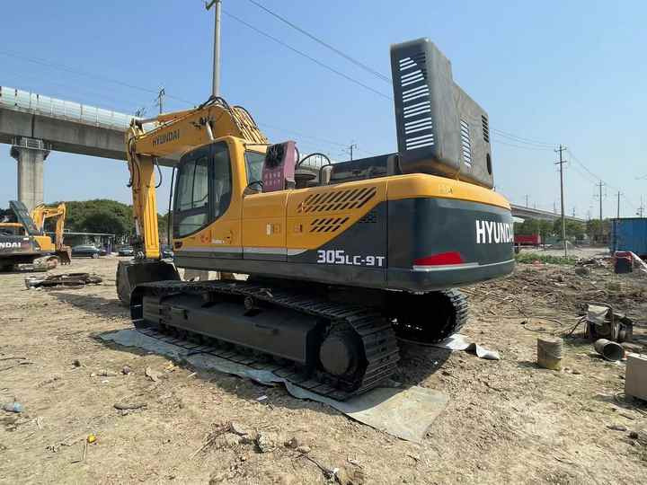 Heavy-Duty Hyundai 305 Excavator for Mining & Construction - Well-Maintained, Warranty Included - Гусеничный экскаватор: фото 4 Heavy-Duty Hyundai 305 Excavator for Mining & Construction - Well-Maintained, Warranty Included - Гусеничный экскаватор: фото 4