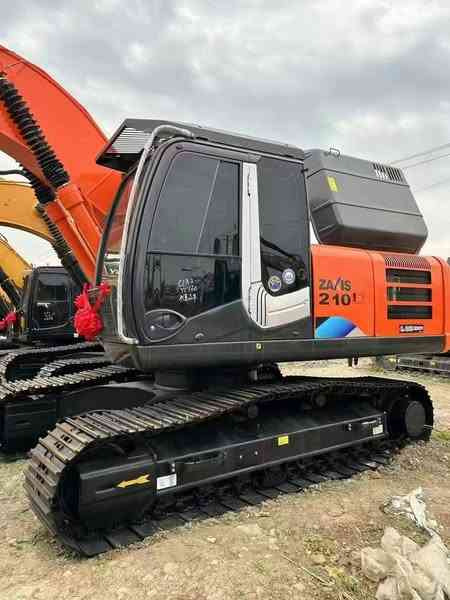 Hitachi Brand Zx210 Crawler Excavator 21tons Digger for Sale Used Hitachi Zx200 210 350 Excavator in Stock on Sale - Экскаватор: фото 3 Hitachi Brand Zx210 Crawler Excavator 21tons Digger for Sale Used Hitachi Zx200 210 350 Excavator in Stock on Sale - Экскаватор: фото 3
