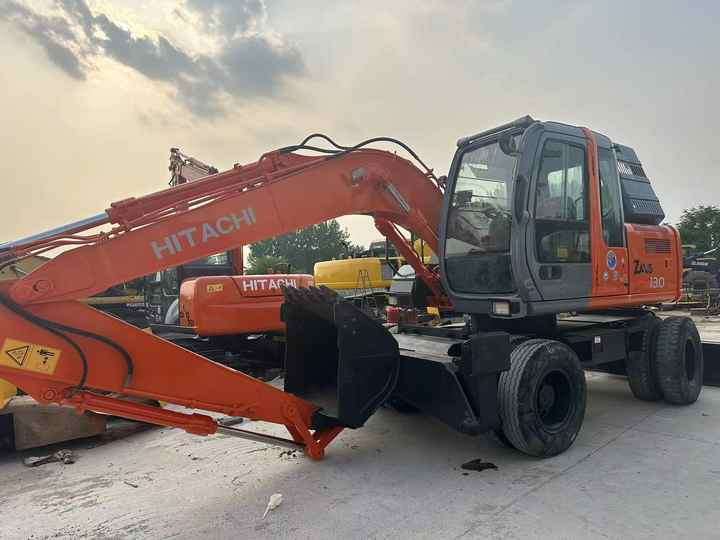 Hot Sale! Used Hitachi ZX130 Wheel Excavator |Excellent Condition| Best Price | Perfect for Construction & Road Projects - Экскаватор: фото 5 Hot Sale! Used Hitachi ZX130 Wheel Excavator |Excellent Condition| Best Price | Perfect for Construction & Road Projects - Экскаватор: фото 5