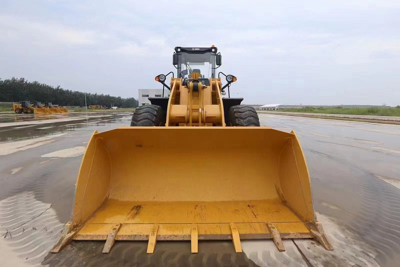 SEM The brand-new Loader SEM 656 655 - Колёсный погрузчик: фото 1 SEM The brand-new Loader SEM 656 655 - Колёсный погрузчик: фото 1