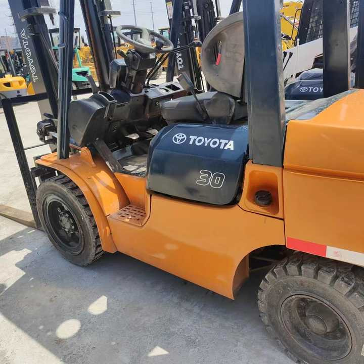 Secod Hand Japanese Brand Toyota 30 Forklift Mini 3 Ton Forklift with Good Performance and Less Working Time for Sale - Вилочный погрузчик: фото 5 Secod Hand Japanese Brand Toyota 30 Forklift Mini 3 Ton Forklift with Good Performance and Less Working Time for Sale - Вилочный погрузчик: фото 5