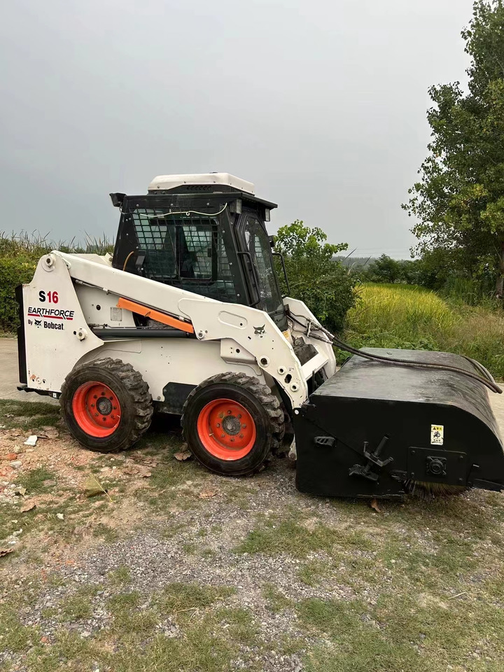 BOBCAT used skidsteer wheel Bobcat S18 High Quality - Строительная техника: фото 2 BOBCAT used skidsteer wheel Bobcat S18 High Quality - Строительная техника: фото 2