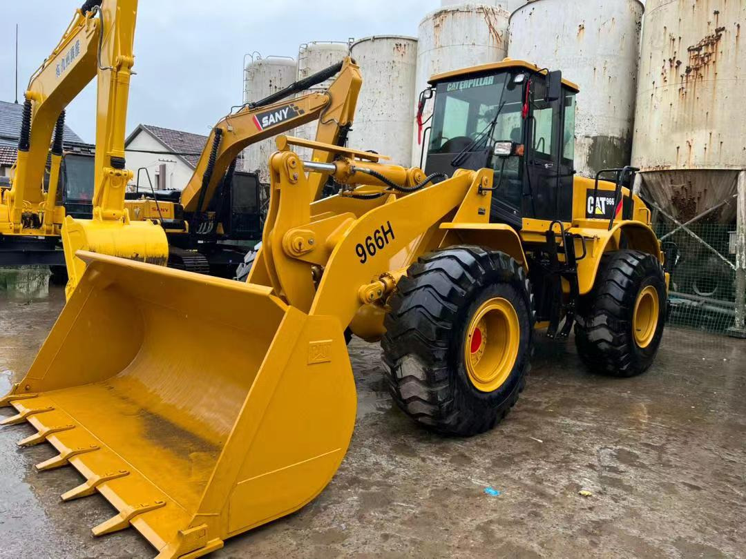 WHEEL LOADER Original Used CAT 966H Wheel Loader with High Performance on Sale Cat 966H Heavy Machinery Loader with Low Price - Строительная техника: фото 1 WHEEL LOADER Original Used CAT 966H Wheel Loader with High Performance on Sale Cat 966H Heavy Machinery Loader with Low Price - Строительная техника: фото 1