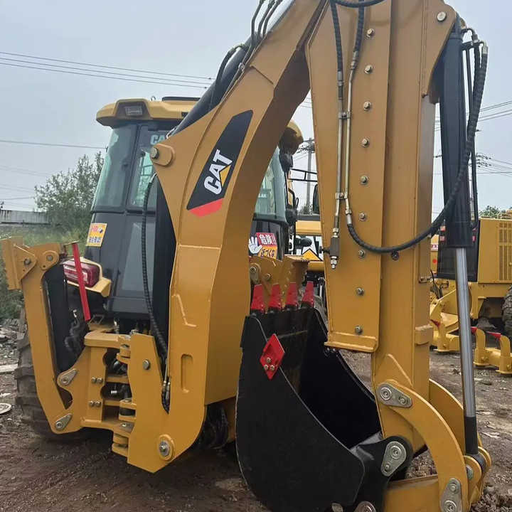 Used Caterpillar CAT 450F Retro Excavator CAT420F Cheap Price for Sale - Экскаватор: фото 5 Used Caterpillar CAT 450F Retro Excavator CAT420F Cheap Price for Sale - Экскаватор: фото 5