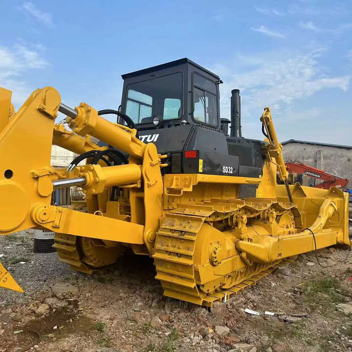 Used China Brand Shantui Sd32 Bulldozer in Stock High Quality Shantui Sd16 22 32 Bulldozer for Sale - Бульдозер: фото 1 Used China Brand Shantui Sd32 Bulldozer in Stock High Quality Shantui Sd16 22 32 Bulldozer for Sale - Бульдозер: фото 1