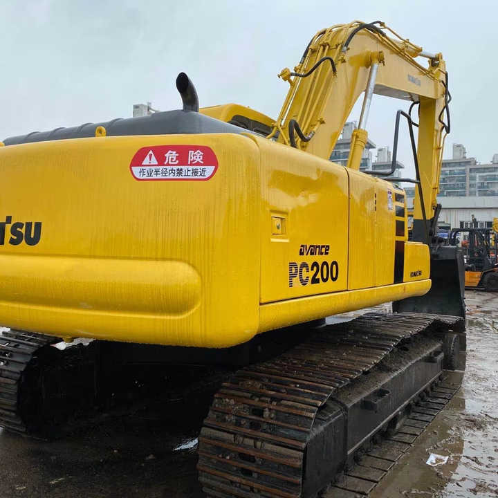Used Good Quality Japan Original PC200-6 in Good Condition PC200-6 Komatsu - Гусеничный экскаватор: фото 1 Used Good Quality Japan Original PC200-6 in Good Condition PC200-6 Komatsu - Гусеничный экскаватор: фото 1