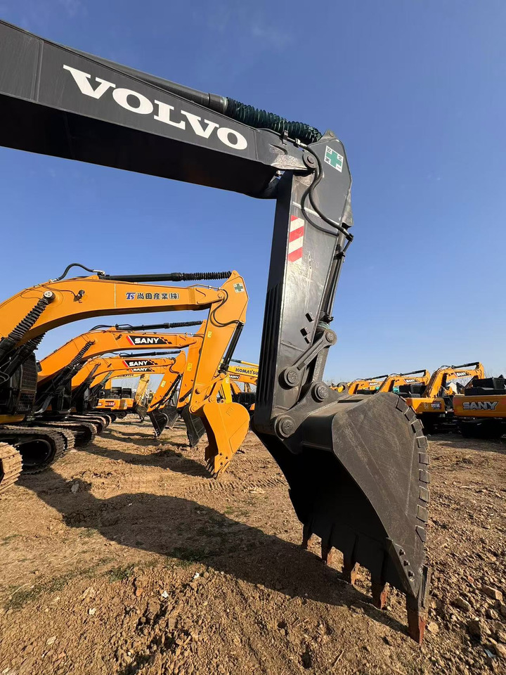 Used High Quality volvo EC300DL 30ton excavator machinery - Гусеничный экскаватор: фото 3 Used High Quality volvo EC300DL 30ton excavator machinery - Гусеничный экскаватор: фото 3