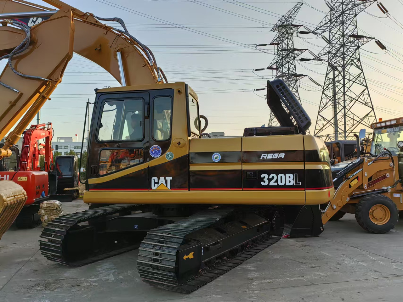 CATERPILLAR 320B - Гусеничный экскаватор: фото 4 CATERPILLAR 320B - Гусеничный экскаватор: фото 4