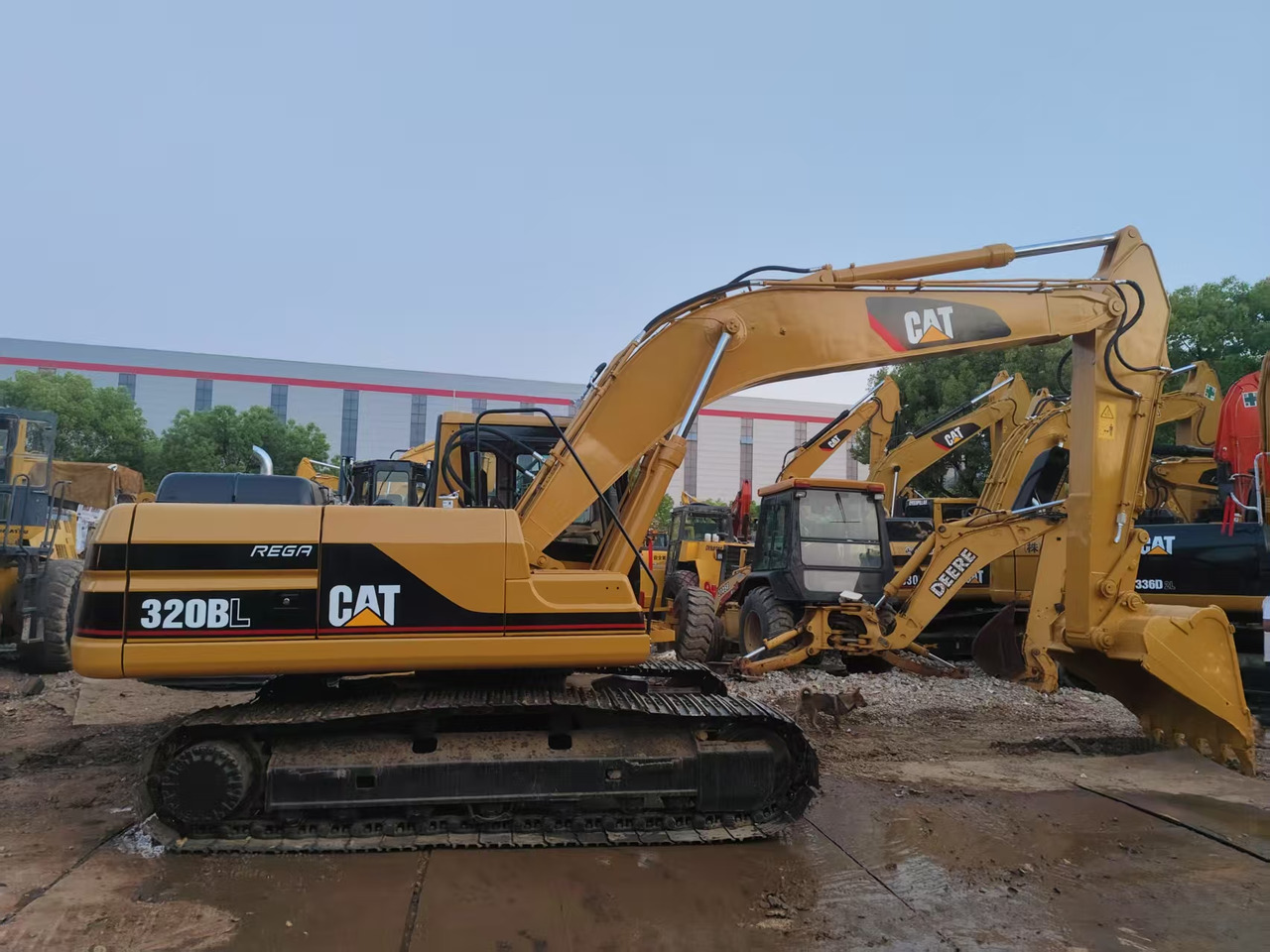 CATERPILLAR 320B - Гусеничный экскаватор: фото 3 CATERPILLAR 320B - Гусеничный экскаватор: фото 3