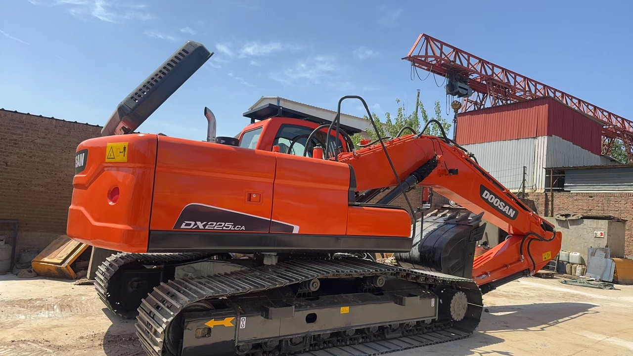 DOOSAN DX225LC-7 - Гусеничный экскаватор: фото 1 DOOSAN DX225LC-7 - Гусеничный экскаватор: фото 1
