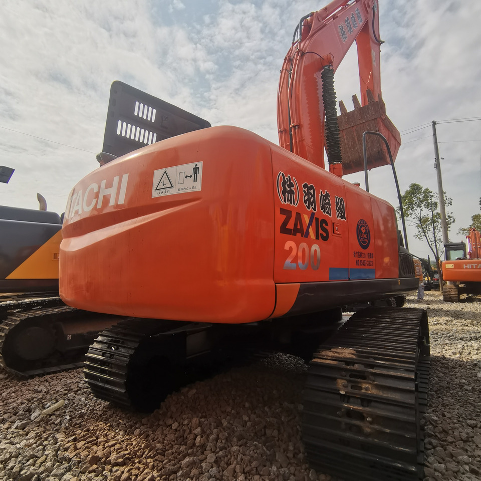 HITACHI ZX200-3 - Гусеничный экскаватор: фото 3 HITACHI ZX200-3 - Гусеничный экскаватор: фото 3