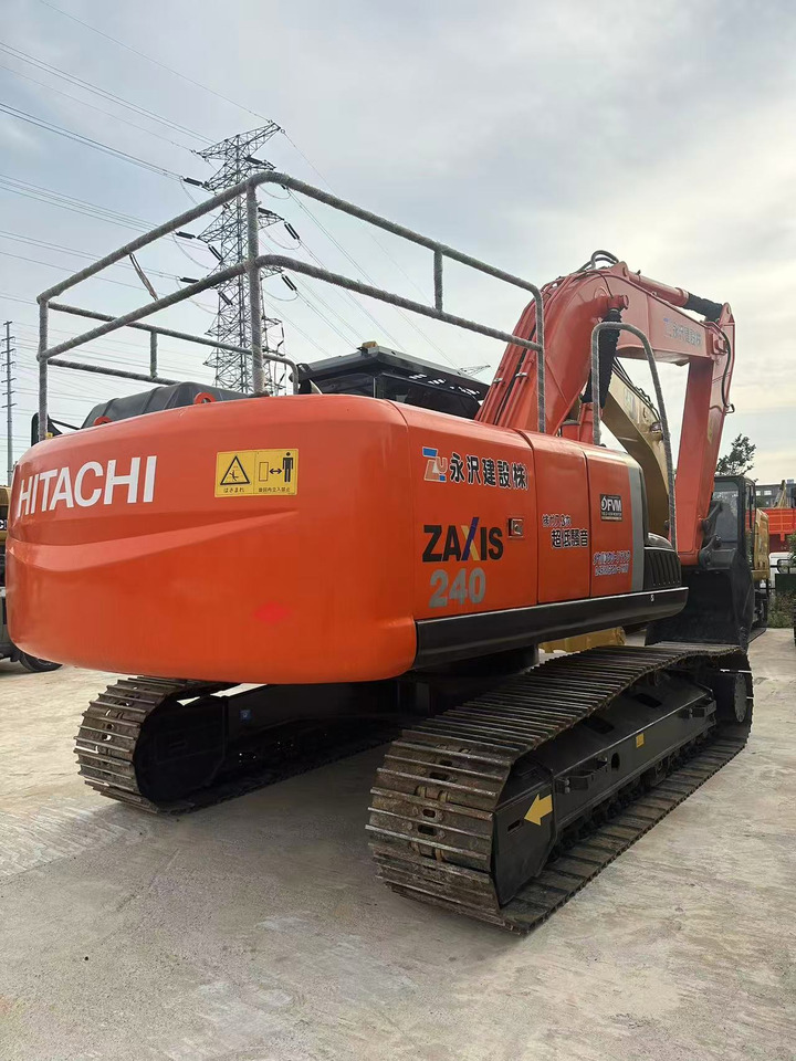 HITACHI ZX240-3G - Гусеничный экскаватор: фото 4 HITACHI ZX240-3G - Гусеничный экскаватор: фото 4