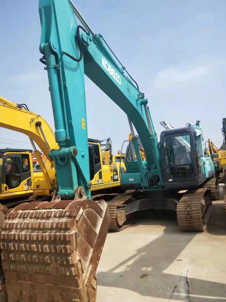 KOBELCO SK210-8 - Мини-экскаватор: фото 3 KOBELCO SK210-8 - Мини-экскаватор: фото 3